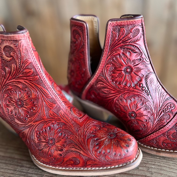 🌶️🔥Scarlet red Hand Tooled Genuine Leather Women Bootie Boot Boho Western Shoe - Picture 5 of 16